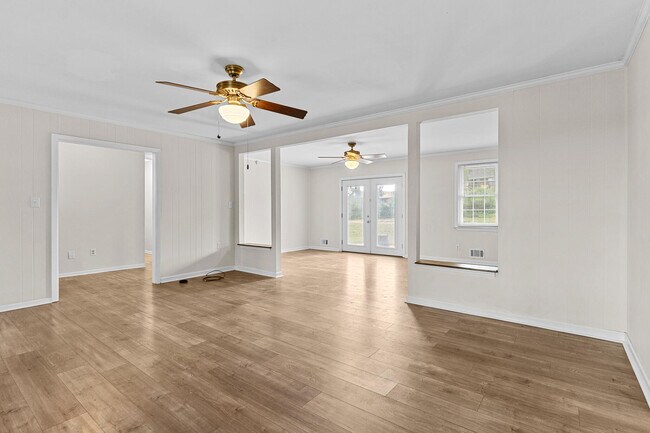 Foto del edificio - 2574 Richmond Hill Rd