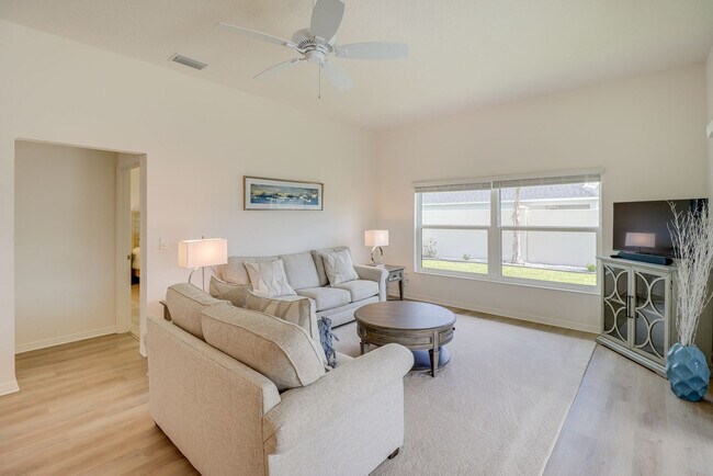 Foto del edificio - 6551 Mason Pl