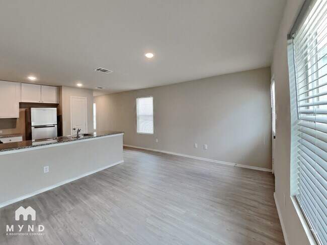 Foto del edificio - 4220 Thalweg Way