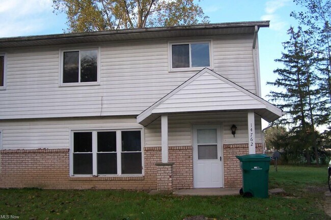 Building Photo - 14762 Hillcrest Ave