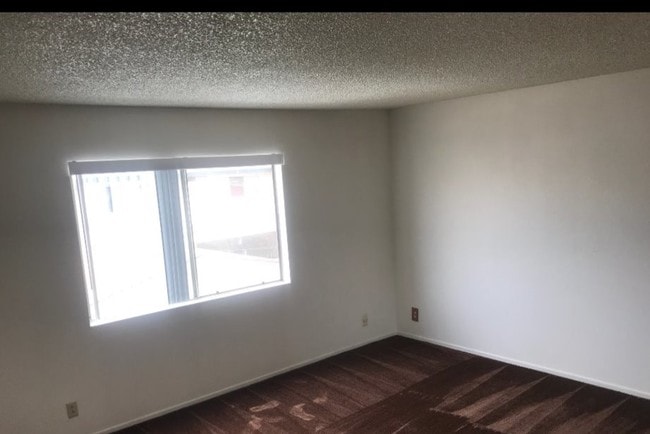 Foto del edificio - 13707 Cerise Ave