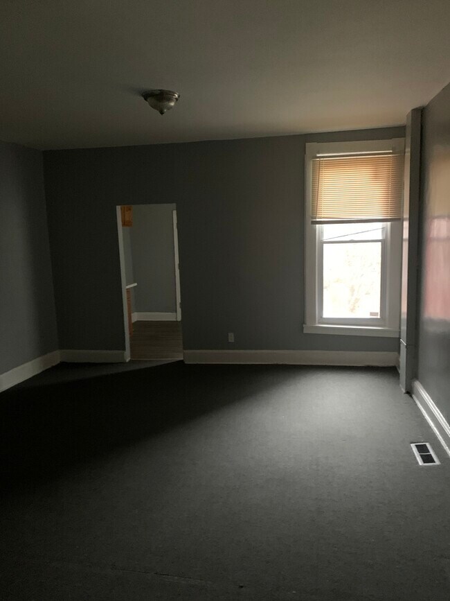 Foto del edificio - 3026 Rayner Ave