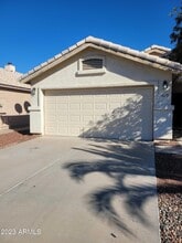 Building Photo - 1679 N La Fresa Dr