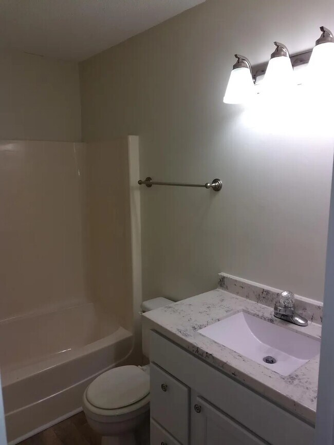 Building Photo - 5082 Flint Ridge Pl
