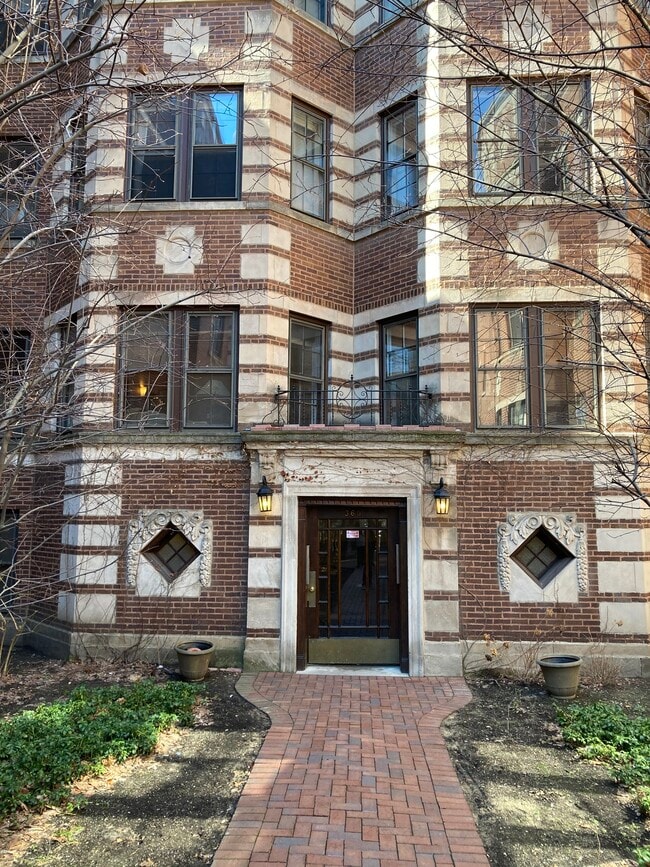 Building Photo - 360 Ridge Ave