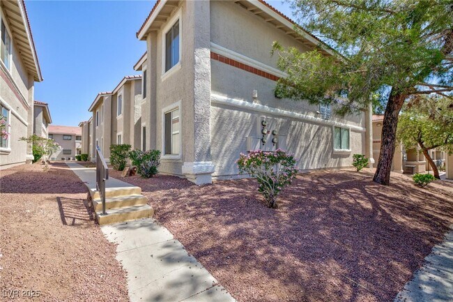 Foto del edificio - 7300 W Pirates Cove Rd