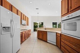 Building Photo - 744 Bocce Ct