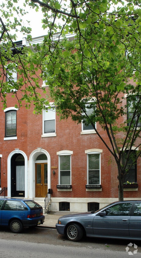 Building Photo - 2026 Race St