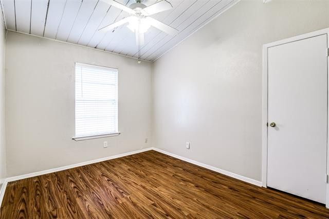 Building Photo - 744 Greenhaven Dr