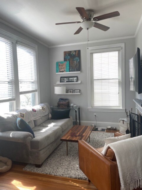 Living Room - 520 E St NE
