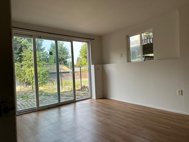 Building Photo - 10439 6th Ave SW