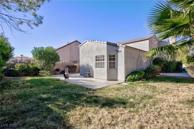 Building Photo - 2208 Ladue Dr