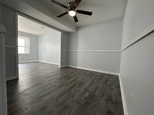 Foto del edificio - Spacious 3 bed Town Home!