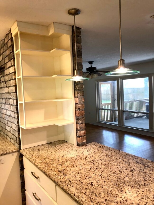 Building Photo - 6404 Shore Drive, Ocean Springs, MS 39564