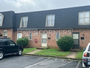 Building Photo - 2305 Vanstory St