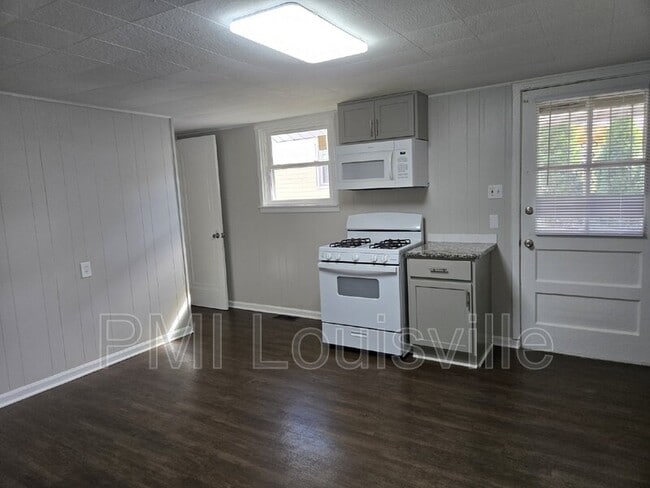 Building Photo - 1412 Lynnhurst Ave
