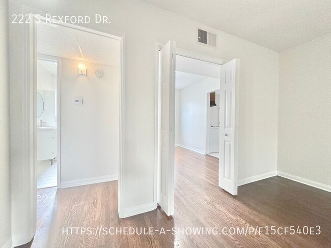 Building Photo - Beautiful updated spacious Studio + 1 Bath