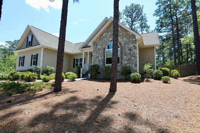 Foto del edificio - “Stunning 4-Bedroom Retreat with Granite Elegance at 2 River Drive, Pinehurst"