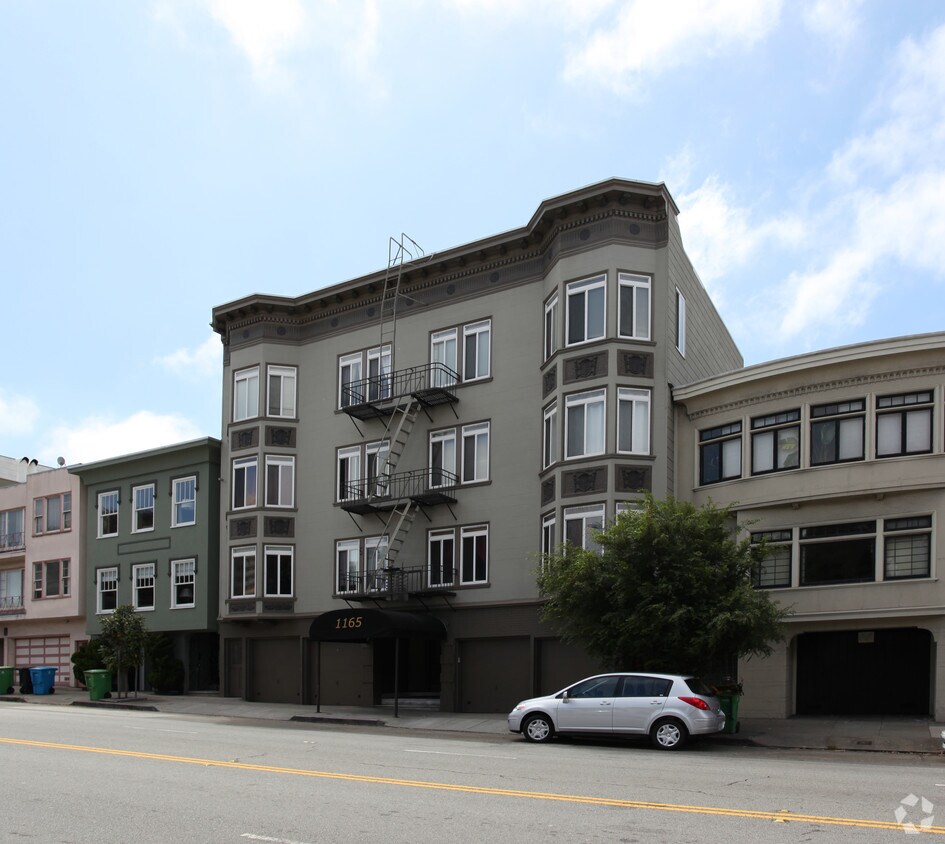 Primary Photo - 1165 Bay St
