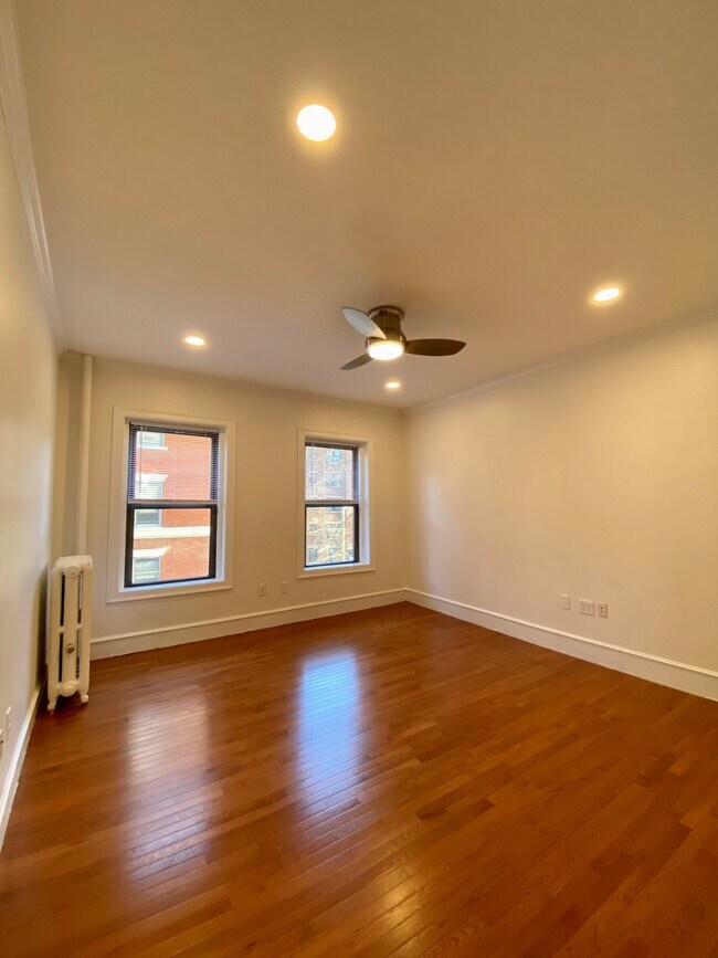 Building Photo - 14 Edgerly Rd