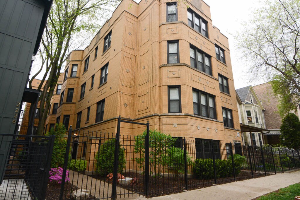 2228 N Sawyer Ave Unit E4, Chicago, IL 60647 Condo for Rent in