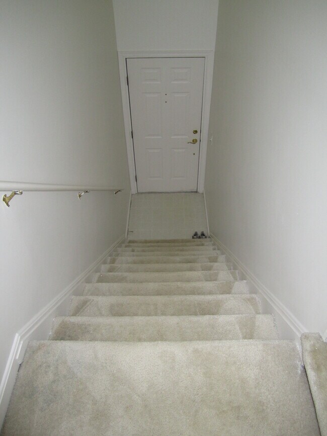 Foto del edificio - 134 Hiddenwood Dr