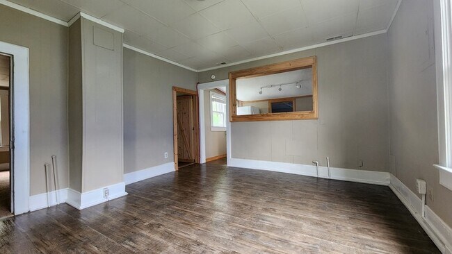 Foto del edificio - Renovated House for Rent