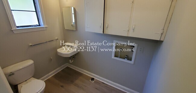 Foto del edificio - 1615 W Northwest Blvd