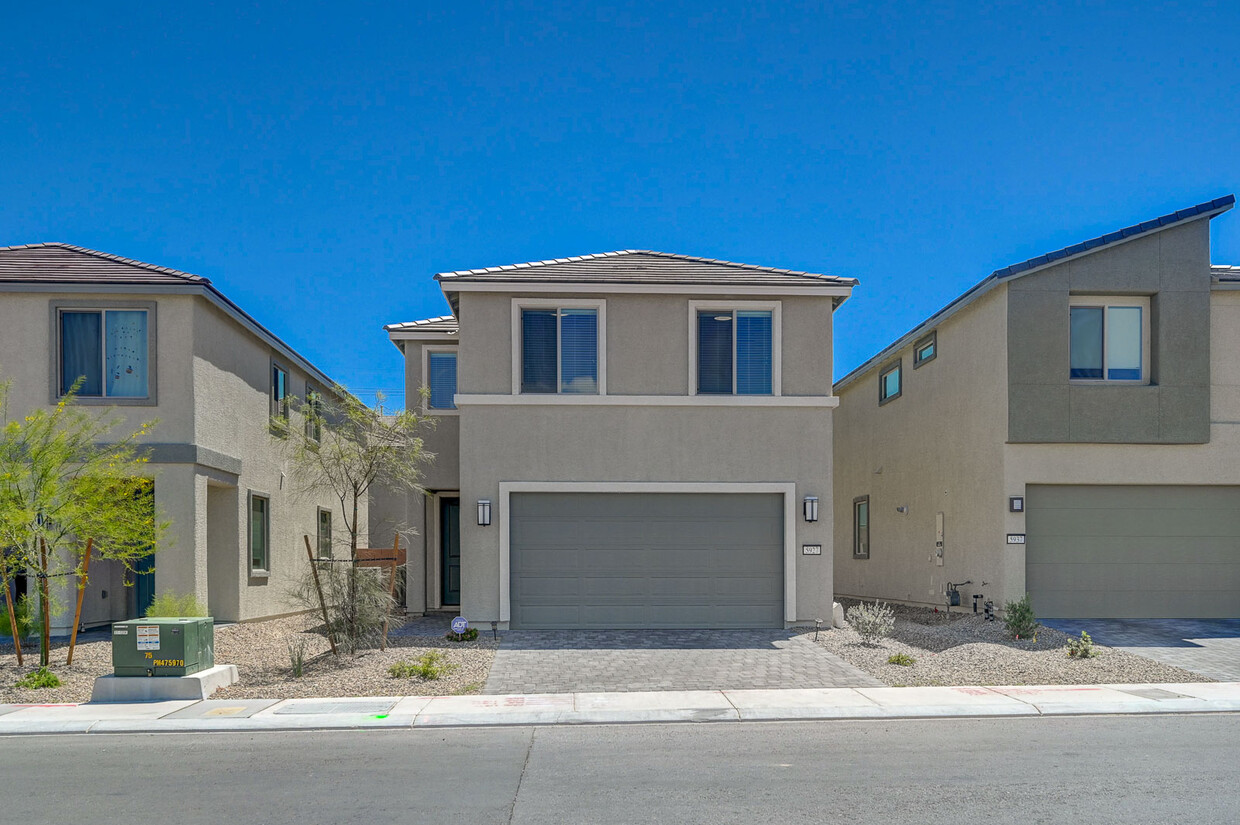 Primary Photo - 5927 W Frias Ave