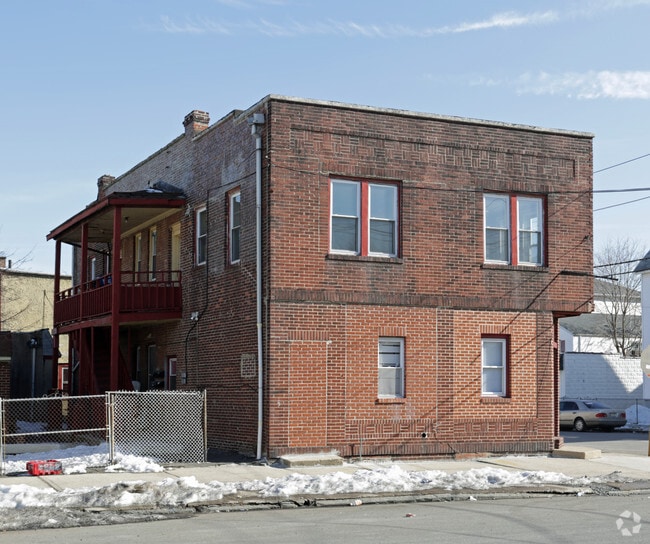 Building Photo - 571 Jackson Ave