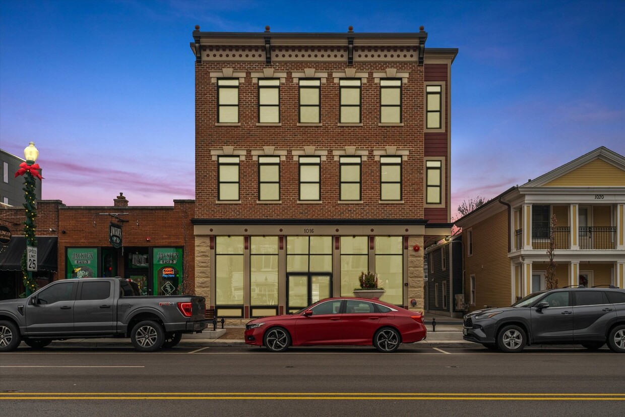 Primary Photo - 1016 S State St
