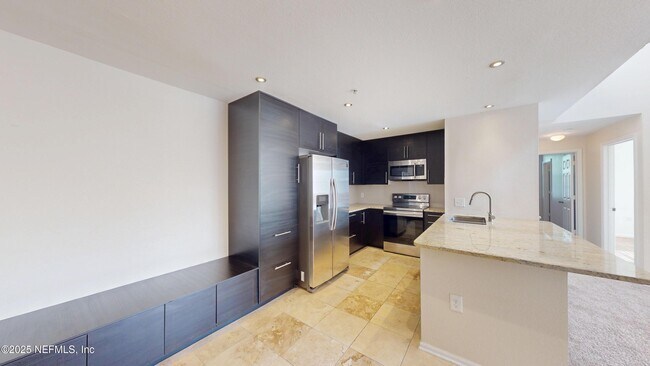 Foto del edificio - 8550 Touchton Rd