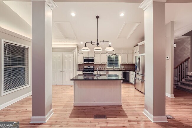 Foto del edificio - 10350 Shallowford Rd