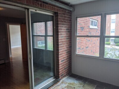Building Photo - 11 Commonwealth Ct