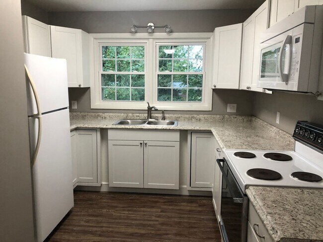 Foto del edificio - One Bedroom / One Bath Duplex Blountville, TN 37617