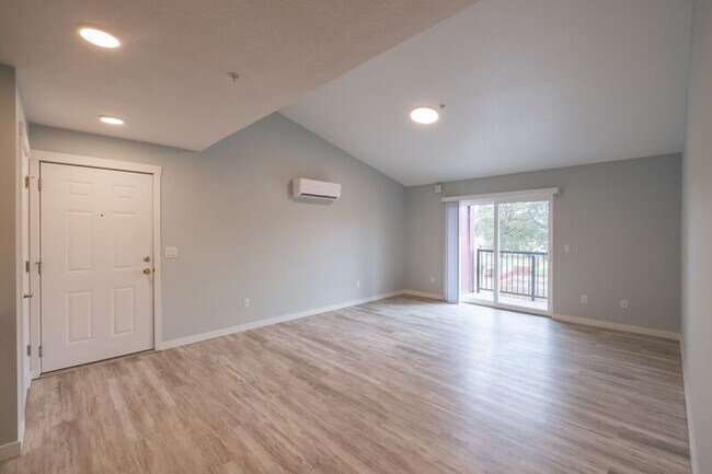 Foto del edificio - 13001 S Crompton Lane