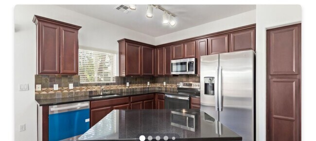 Foto del edificio - 280 S Evergreen Rd