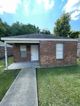 Building Photo - 2344 Elm Park Dr