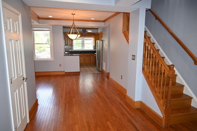 Foto del edificio - 128 Longfellow St NW
