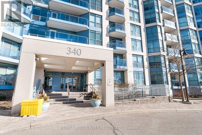 Photo du bâtiment - 340-340 Watson St W