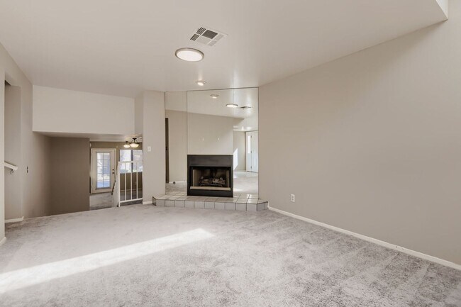 Foto del edificio - Townhome for Rent