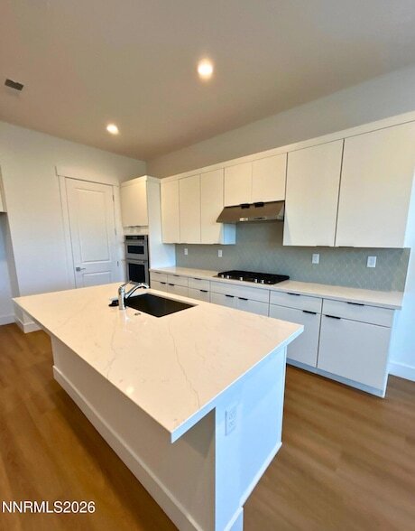 Foto del edificio - 7328 Oakmont Ln