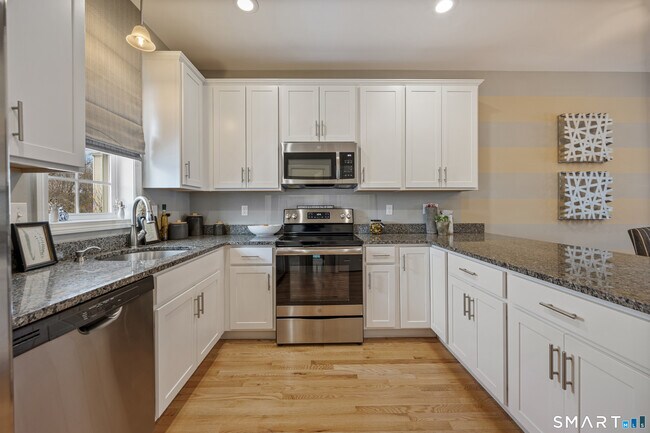 Foto del edificio - 35 Eden Ave