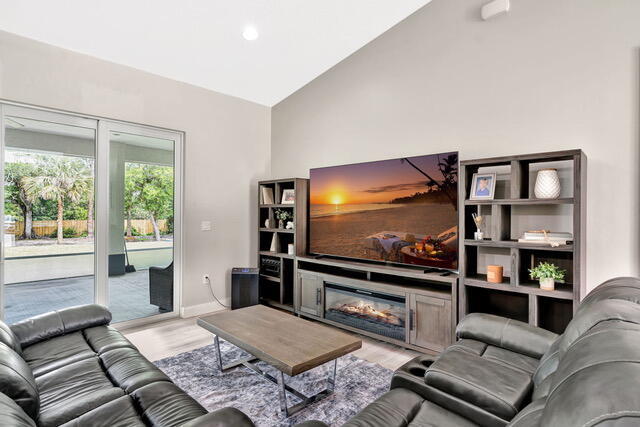 Foto del edificio - 10231 176th Ln N