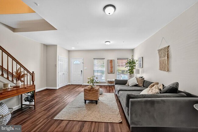 Foto del edificio - 6134 Pine Crest Ln