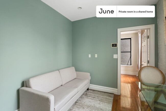 Foto del edificio - Room in Shared 2 bed/1 bath home