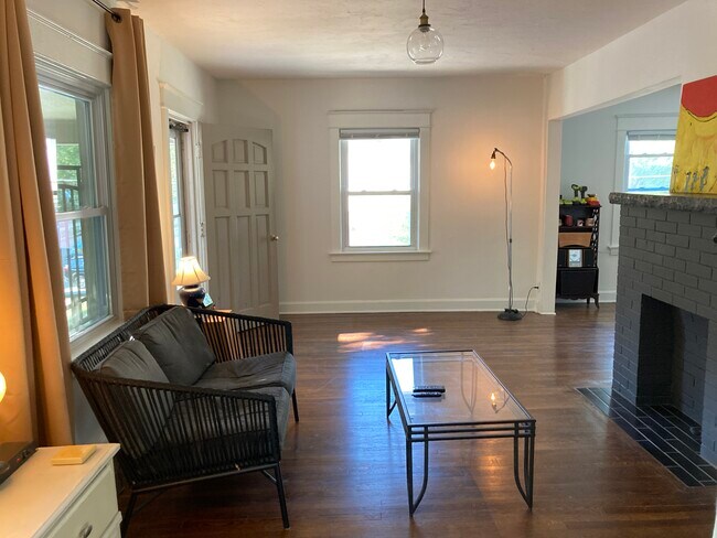 Foto del edificio - 301 Kensington Ave