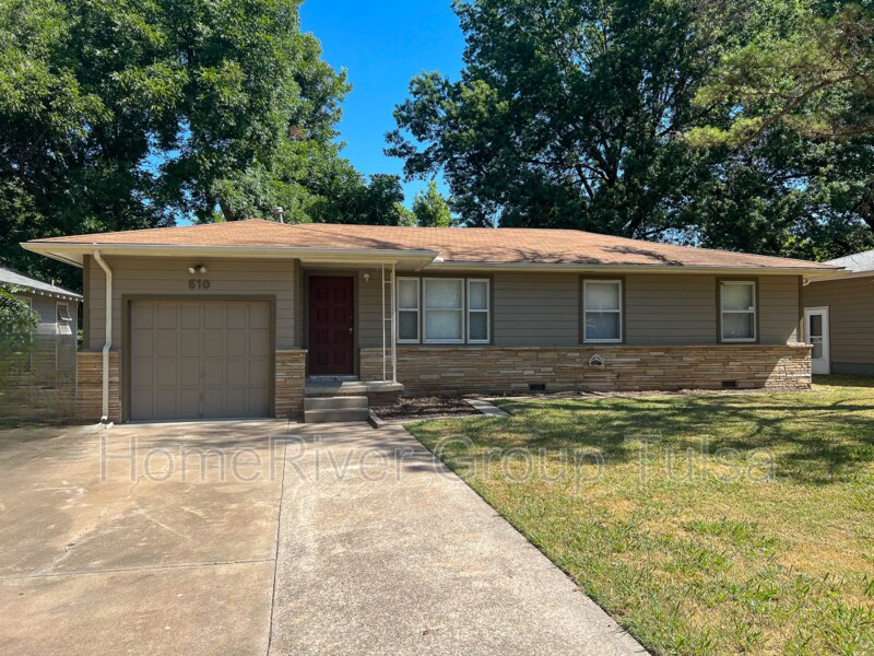Primary Photo - 510 W Pittsburg Pl