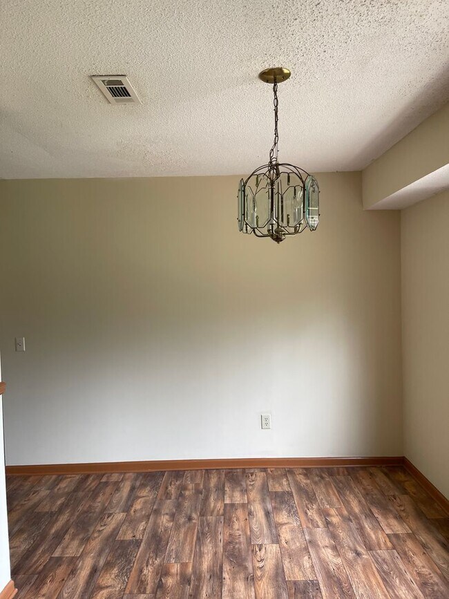 Building Photo - Foxhill Subdivision