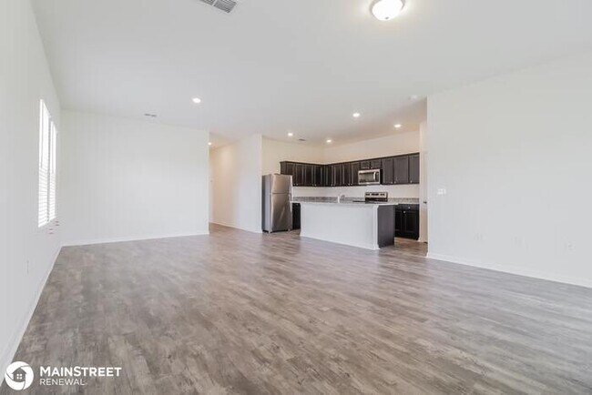 Building Photo - 3010 Neverland Dr, New Smyrna Beach, FL 32168